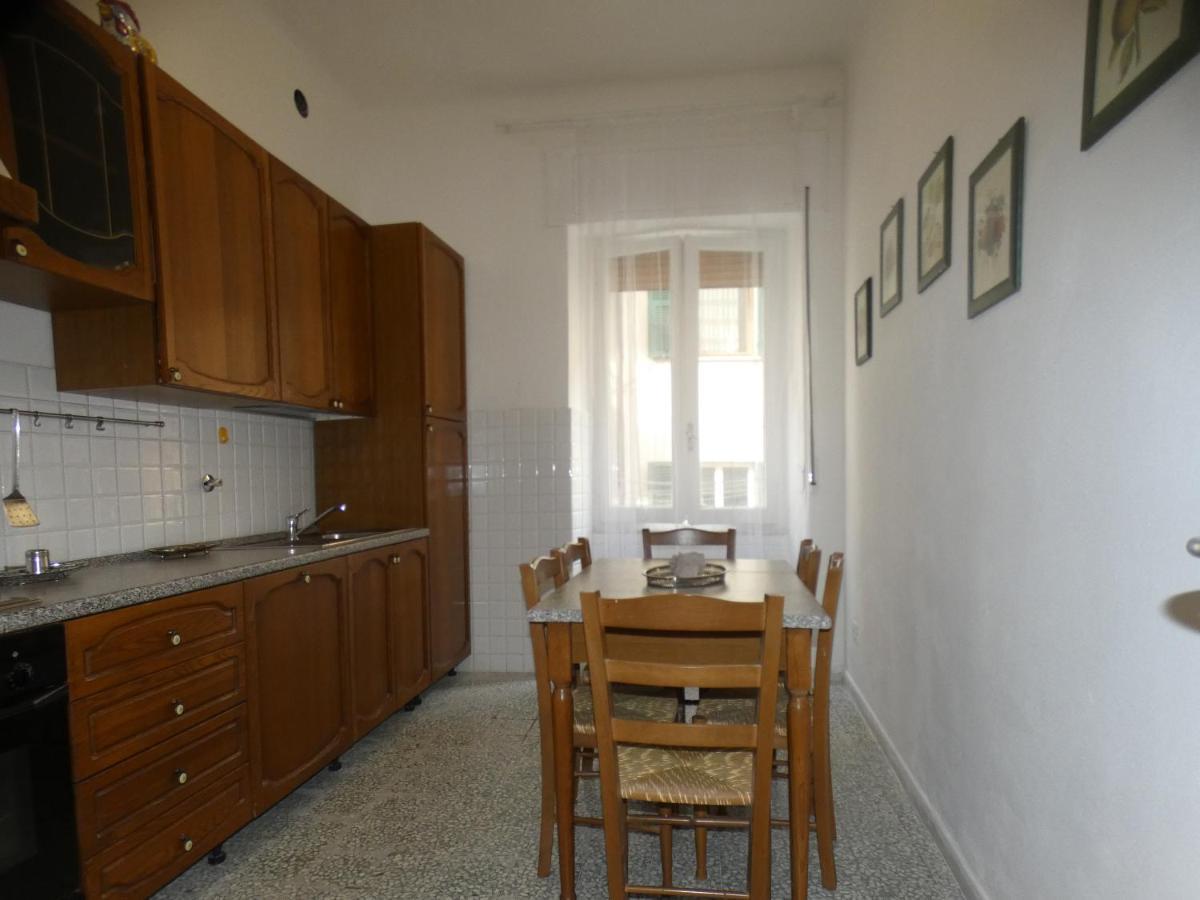 Ferienwohnung A La Gare La Spezia Exterior foto