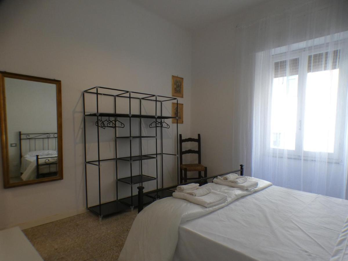 Ferienwohnung A La Gare La Spezia Exterior foto