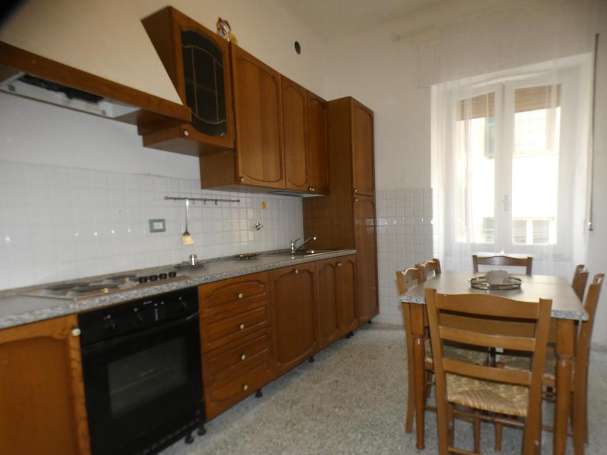 Ferienwohnung A La Gare La Spezia Exterior foto