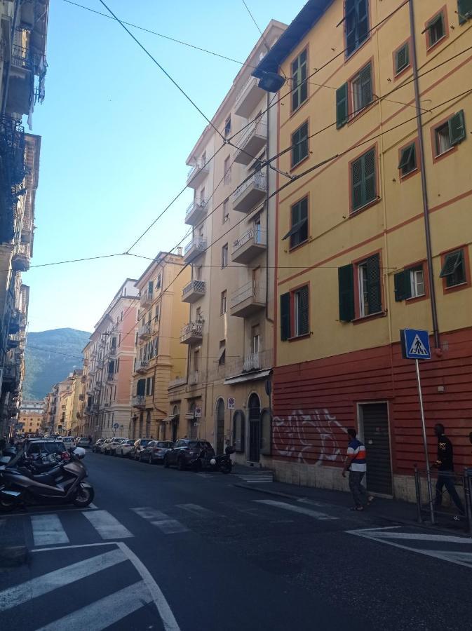 Ferienwohnung A La Gare La Spezia Exterior foto