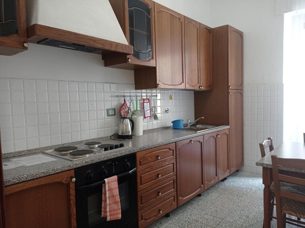 Ferienwohnung A La Gare La Spezia Exterior foto